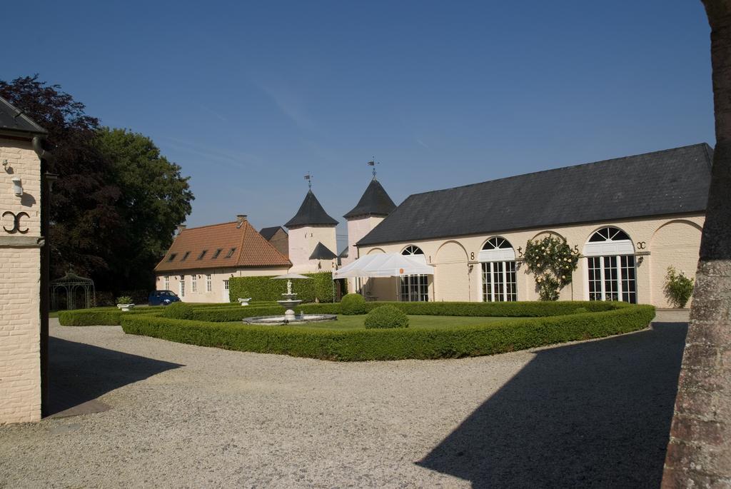 B&B Chateau Bagatelle Frasnes-lez-Anvaing Buitenkant foto