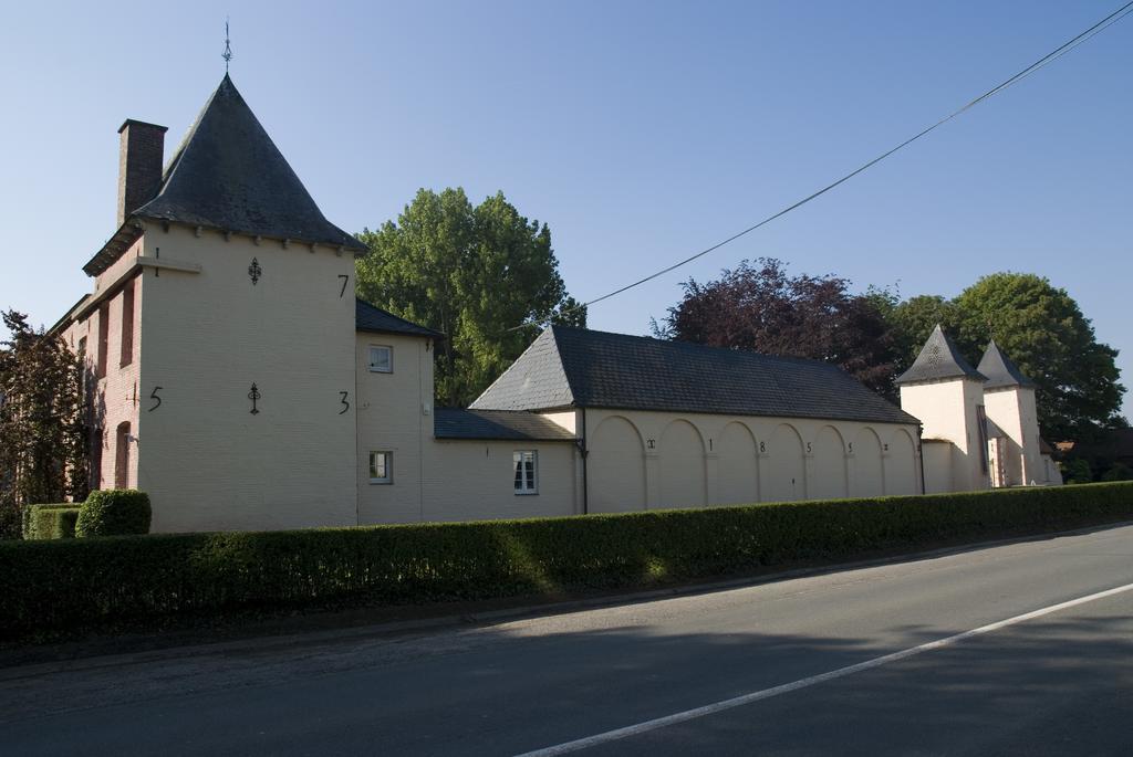 B&B Chateau Bagatelle Frasnes-lez-Anvaing Buitenkant foto