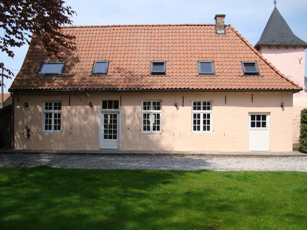 B&B Chateau Bagatelle Frasnes-lez-Anvaing Kamer foto